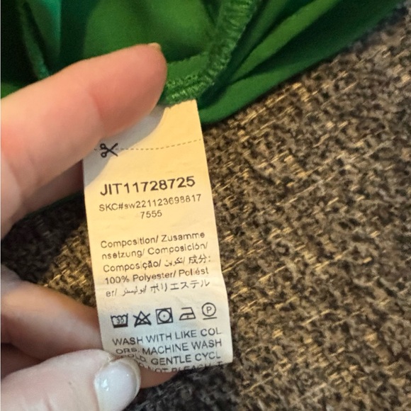 SHEIN Emerald V-Neck Off the Shoulder Blouse - Picture 7 of 7